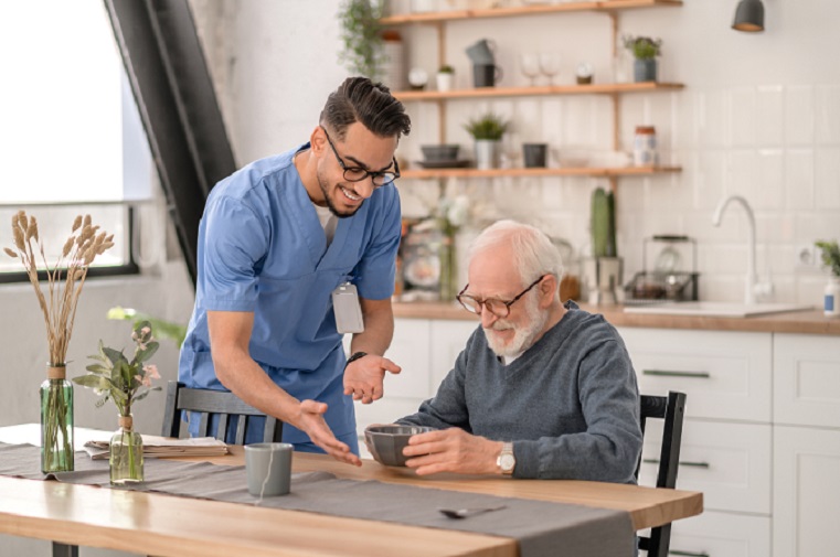 How to Make Thanksgiving Healthy and Safe for Seniors